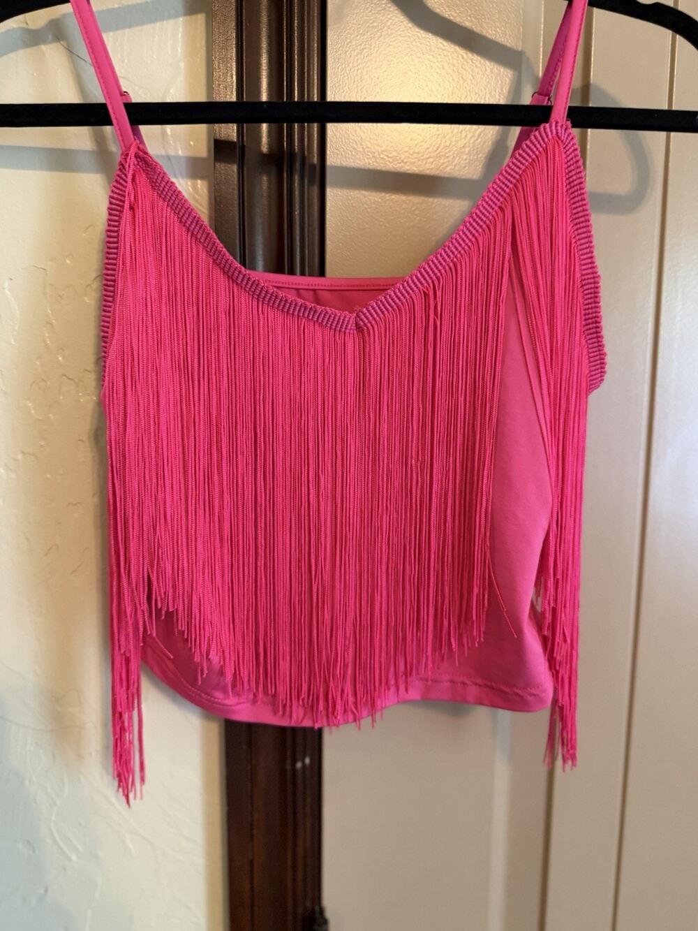 Women’s Size M Hot Pink Cropped Tank With Fringe And Adjustable Straps